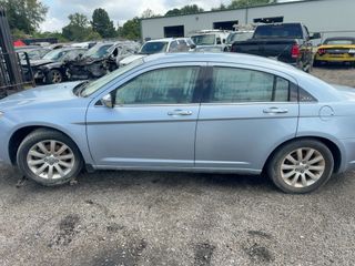 2013 Chrysler 200 Limited - Exterior Side Driver Image